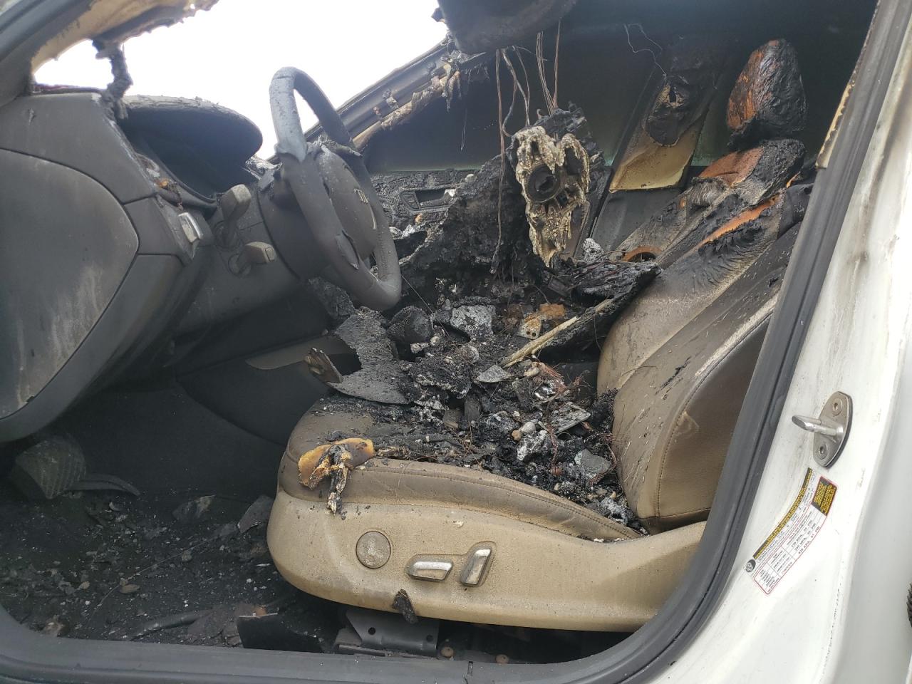 2014 Audi A4 Premium VIN: WAUBFCFL7EN032140 Lot: 83930815