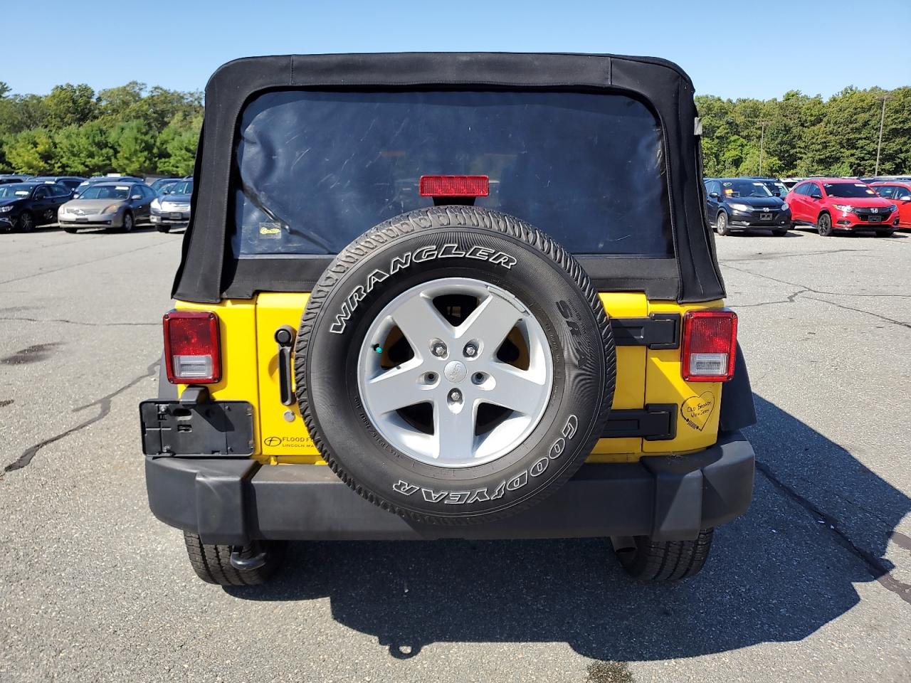 2015 Jeep Wrangler Unlimited Sport VIN: 1C4HJWDG2FL626361 Lot: 81186375