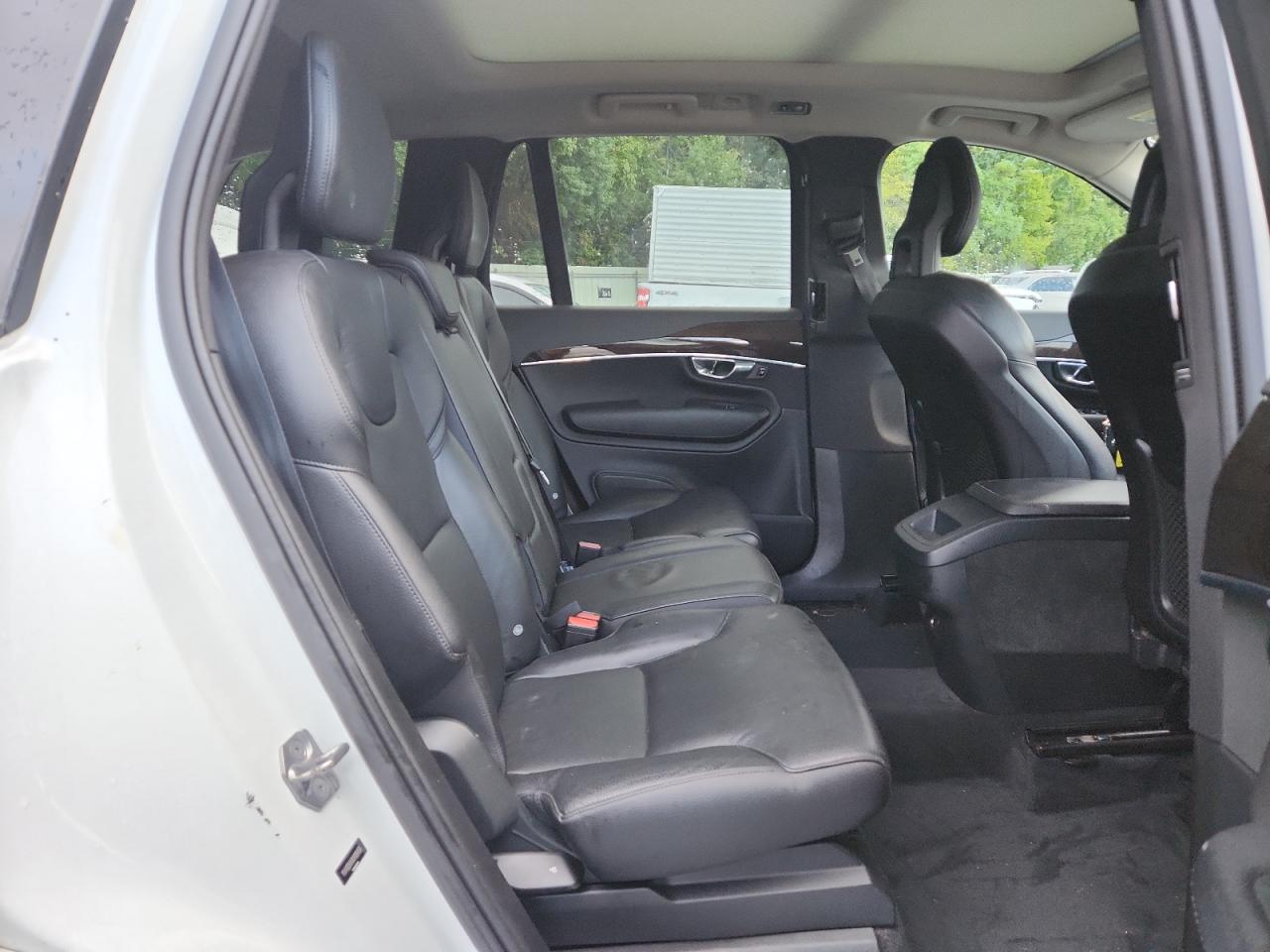 2017 Volvo Xc90 T5 VIN: YV4102KKXH1106456 Lot: 81666595