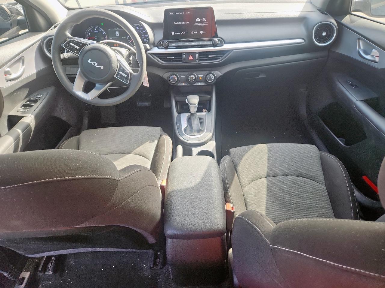 2023 Kia Forte Lx VIN: 3KPF24AD1PE587047 Lot: 81833255