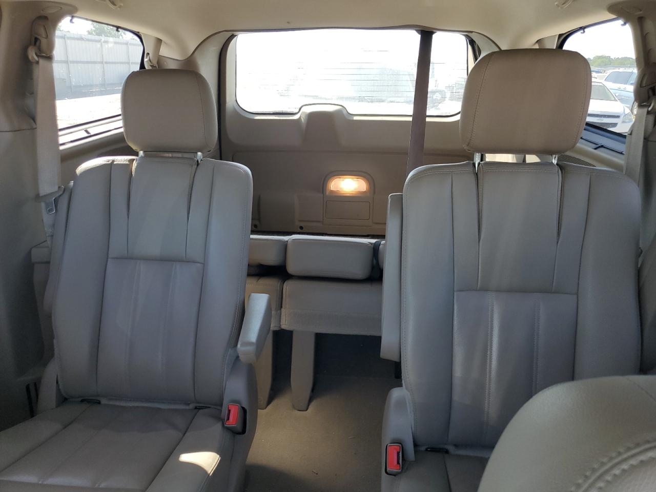 2015 Chrysler Town & Country Touring VIN: 2C4RC1BG2FR708618 Lot: 84386185