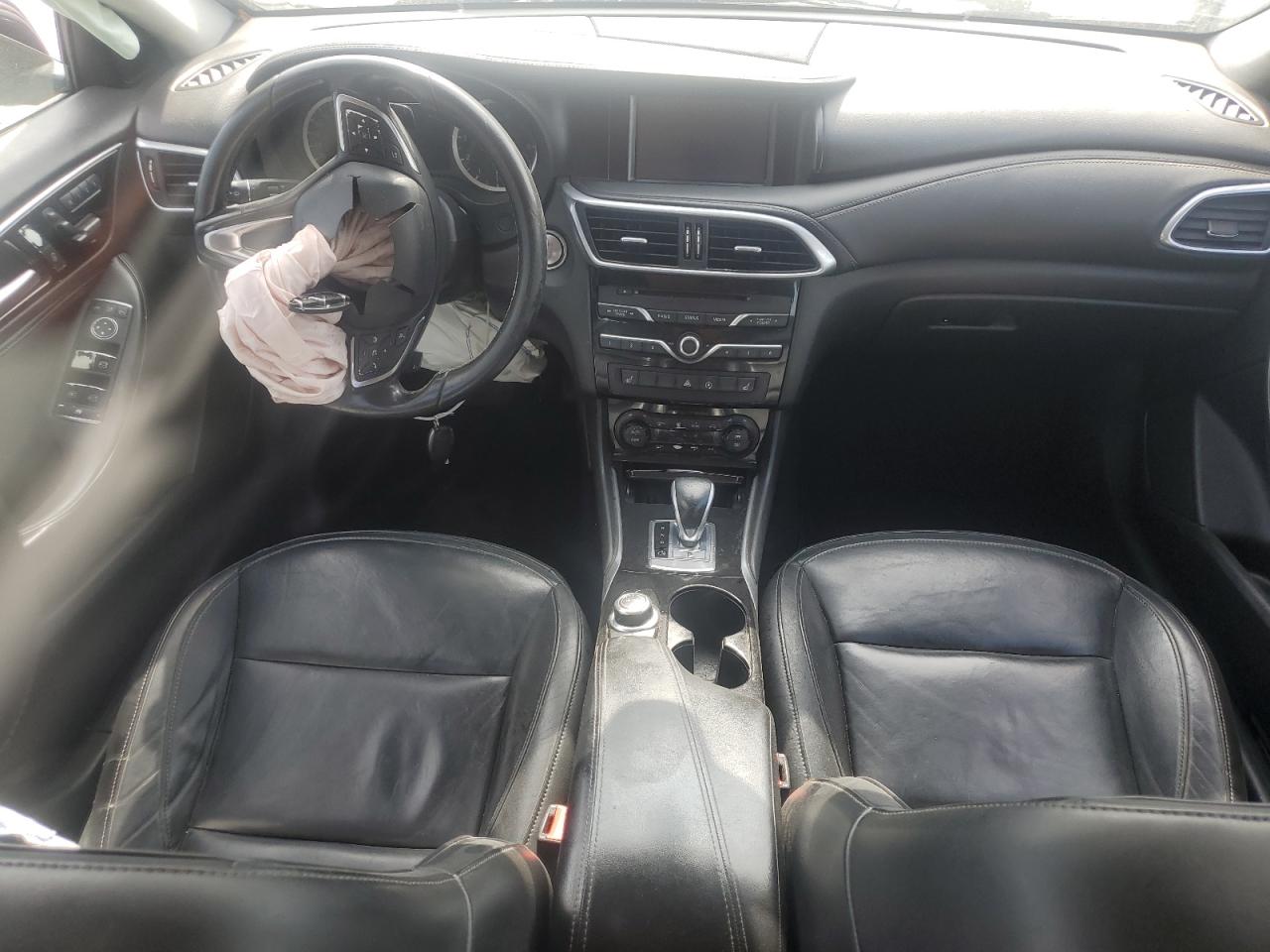 QX30 QX30