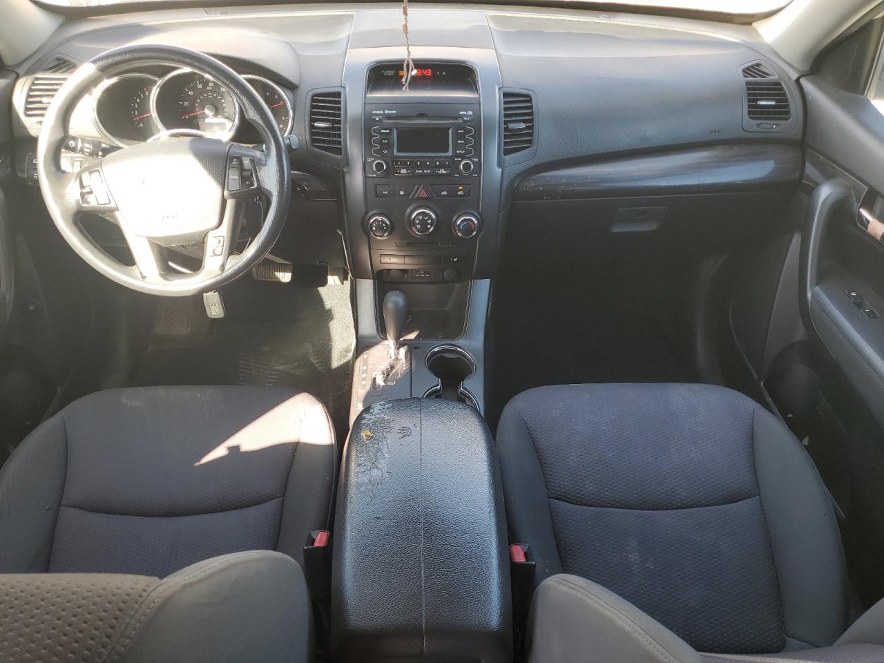 2011 Kia Sorento Base VIN: 5XYKTCA13BG141053 Lot: 81448055