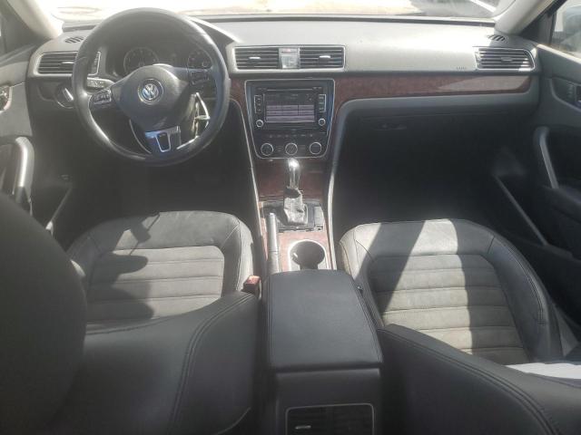 Sedans VOLKSWAGEN PASSAT 2013 Szary