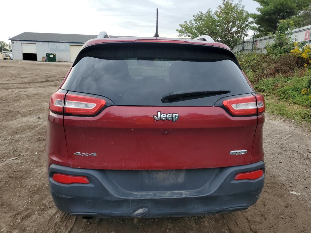 2016 Jeep Cherokee Latitude VIN: 1C4PJMCB3GW221096 Lot: 81714695