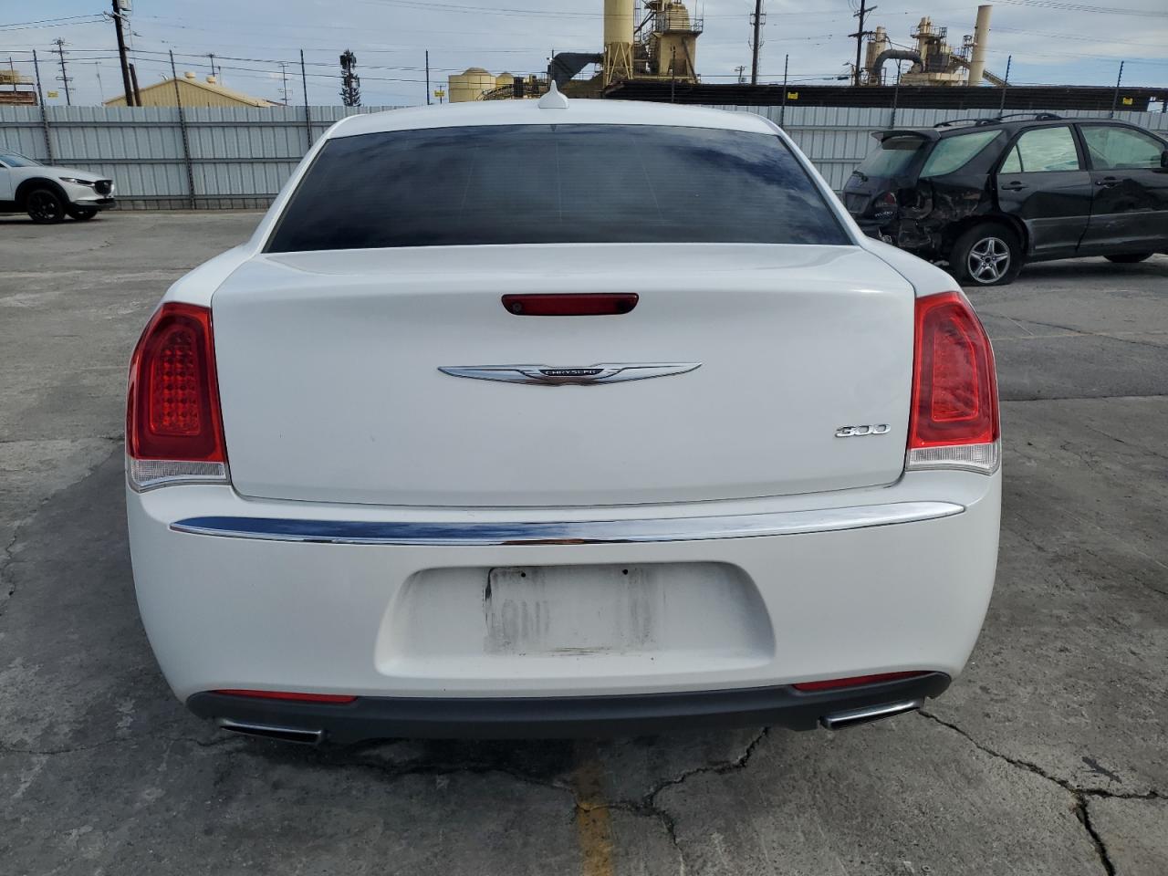 2016 Chrysler 300 Limited VIN: 2C3CCAAG0GH135379 Lot: 81607545