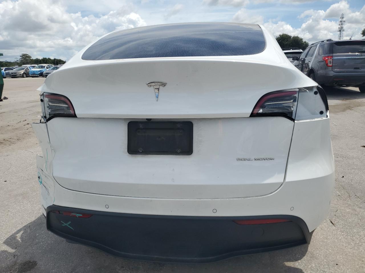 2022 Tesla Model Y VIN: 7SAYGDEE4NF354688 Lot: 70823315