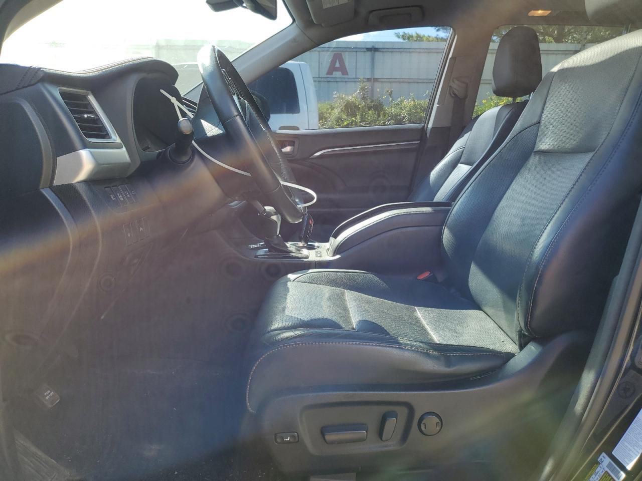2015 Toyota Highlander Limited VIN: 5TDDKRFH9FS108524 Lot: 71750655