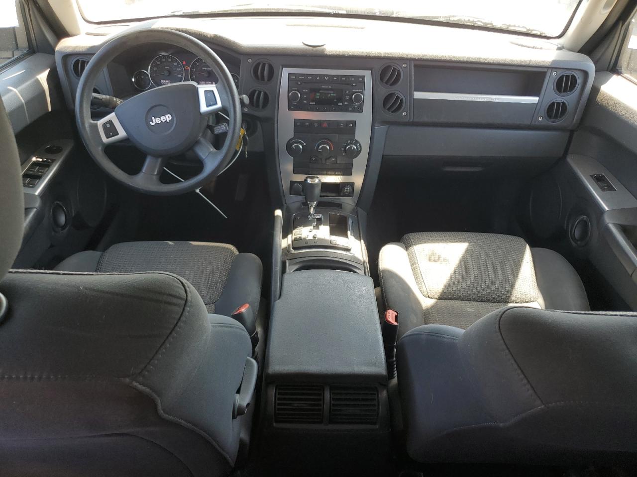 2008 Jeep Commander Sport VIN: 1J8HG48N48C172119 Lot: 80318435