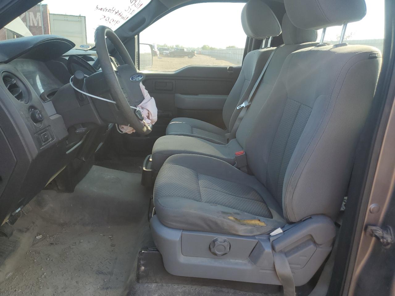 2012 Ford F150 VIN: 1FTMF1CM8CKD87569 Lot: 81311375