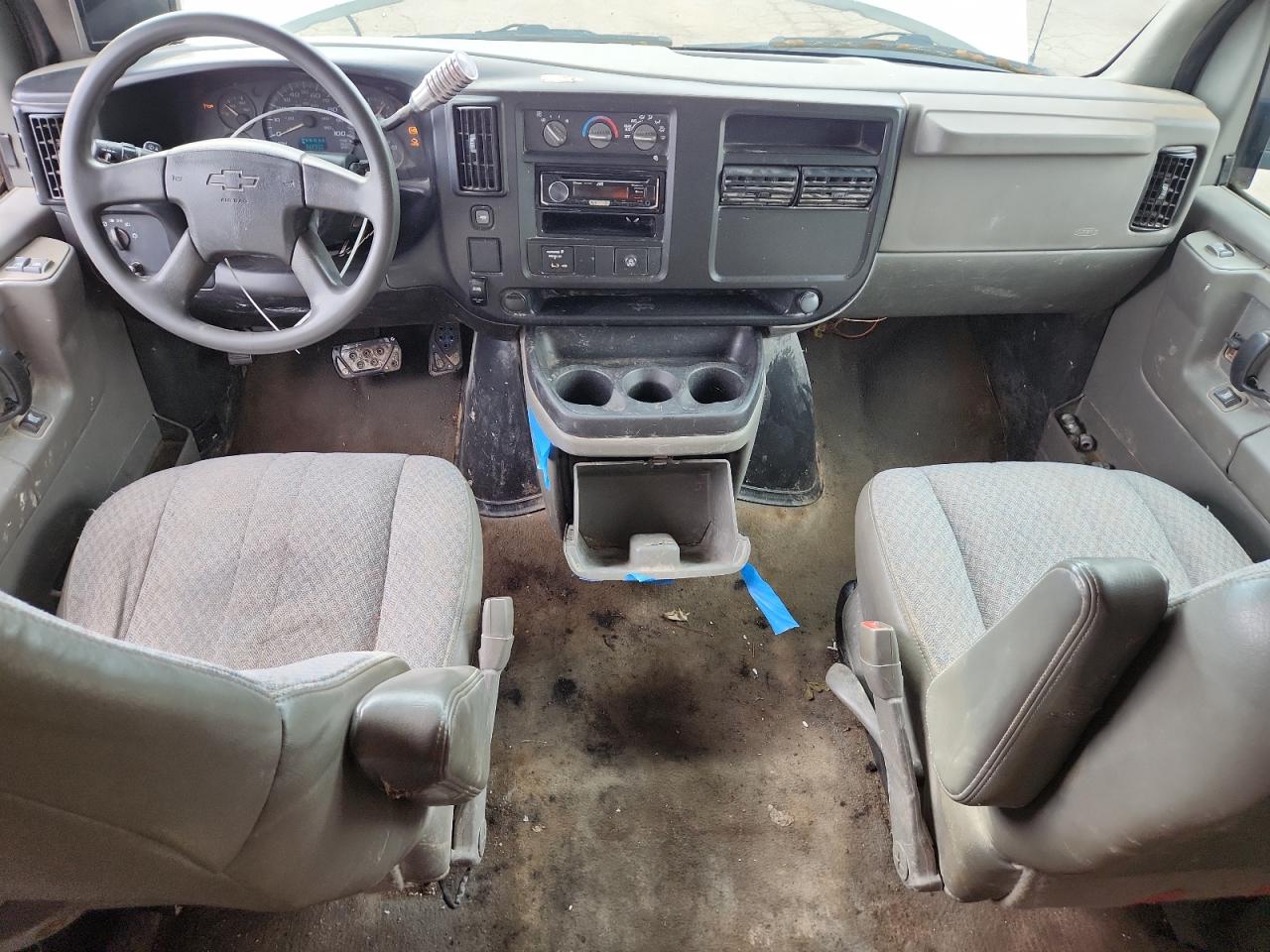 2007 Chevrolet Express G3500 VIN: 1GAHG39U371172364 Lot: 84447665