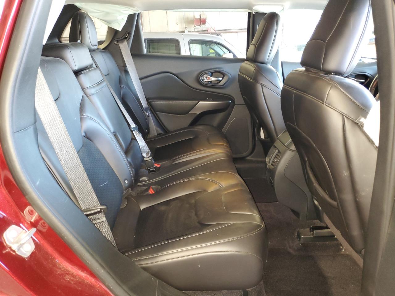 2019 Jeep Cherokee Latitude Plus VIN: 1C4PJMLX9KD113856 Lot: 71982505