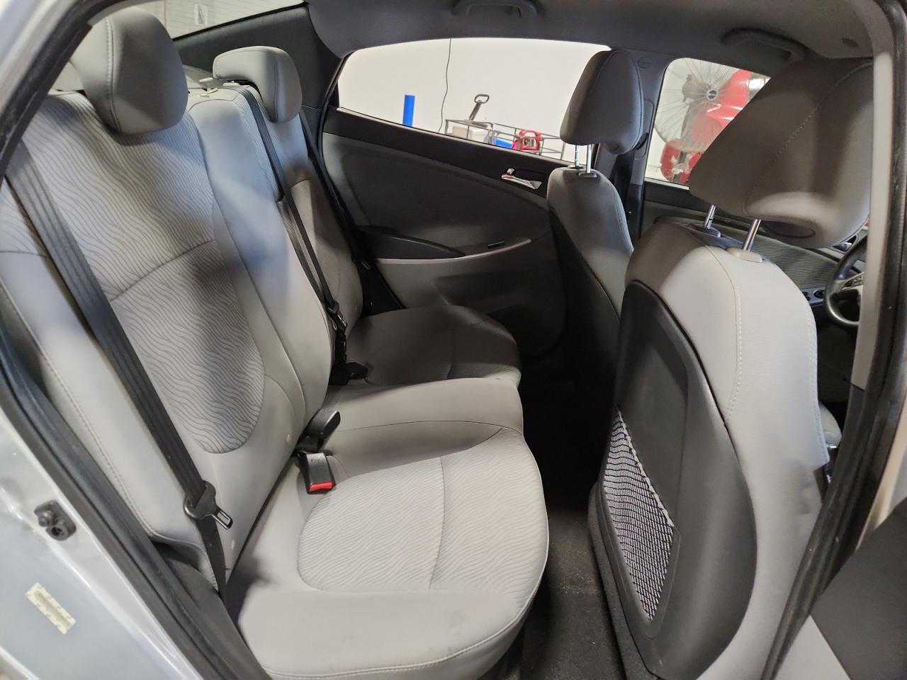 2014 Hyundai Accent Gls VIN: KMHCU4AE1EU588814 Lot: 80934265