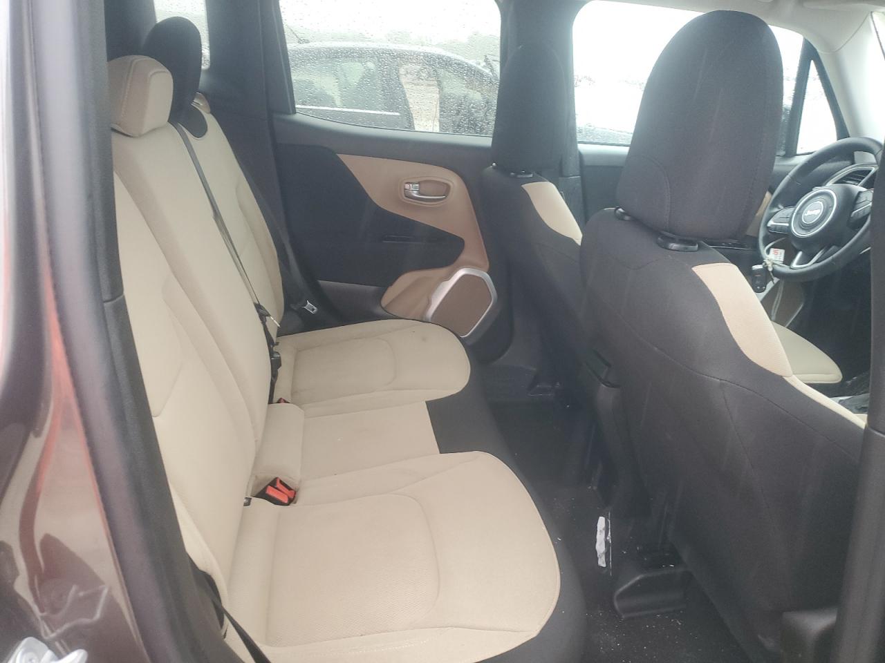 2016 Jeep Renegade Sport VIN: ZACCJBAT8GPD72642 Lot: 81732735