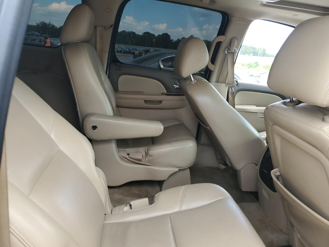 2012 Chevrolet Suburban C1500 Ltz VIN: 1GNSCKE08CR320632 Lot: 80149885