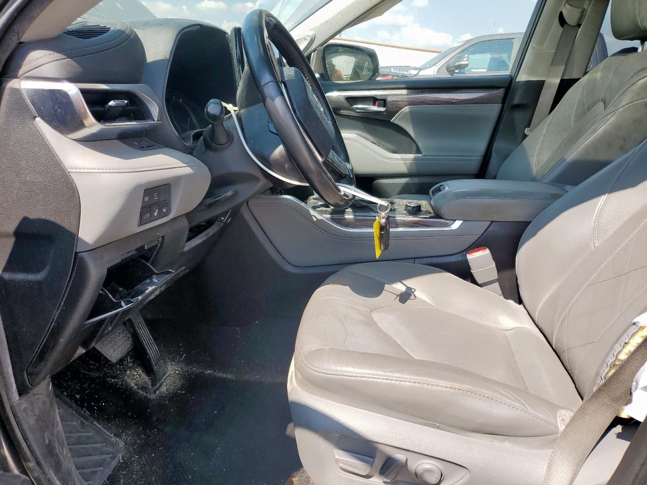 2021 Toyota Highlander Platinum VIN: 5TDFZRBH1MS093623 Lot: 80934895
