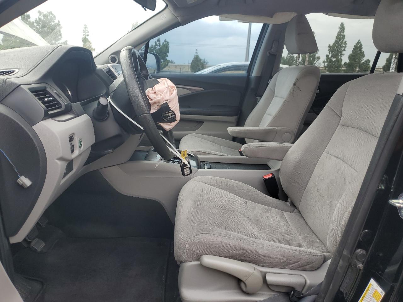 2019 Honda Pilot Lx VIN: 5FNYF5H16KB038431 Lot: 82038415