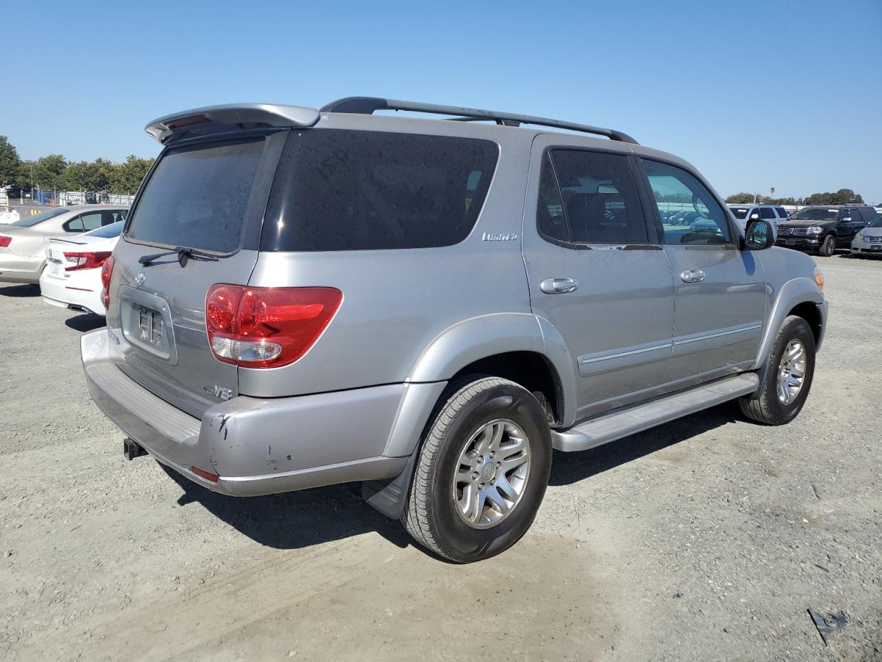 2005 Toyota Sequoia Limited silver suv gasoline 5TDZT38AX5S251819 photo #4