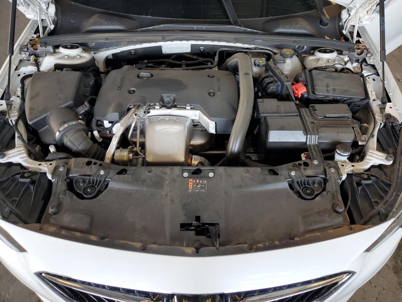 2019 Buick Regal Essence VIN: W04GP6SX0K1073576 Lot: 81819035