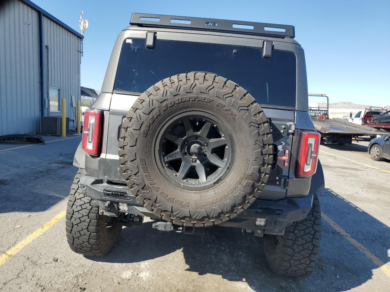 2022 Ford Bronco Base VIN: 1FMEE5DPXNLB56107 Lot: 83834855