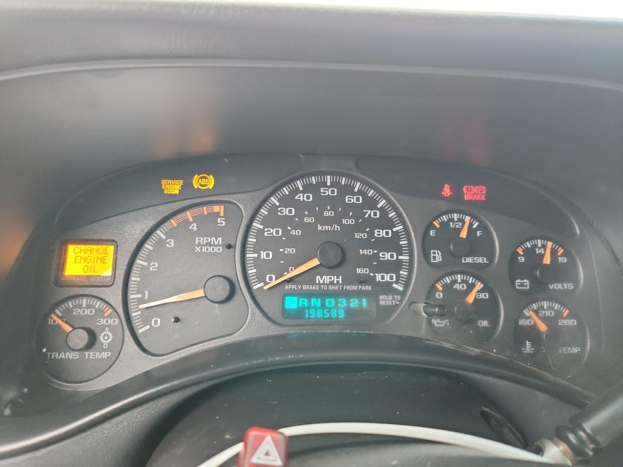 2001 Chevrolet Silverado K2500 Heavy Duty VIN: 1GCHK23121F208814 Lot: 81619255