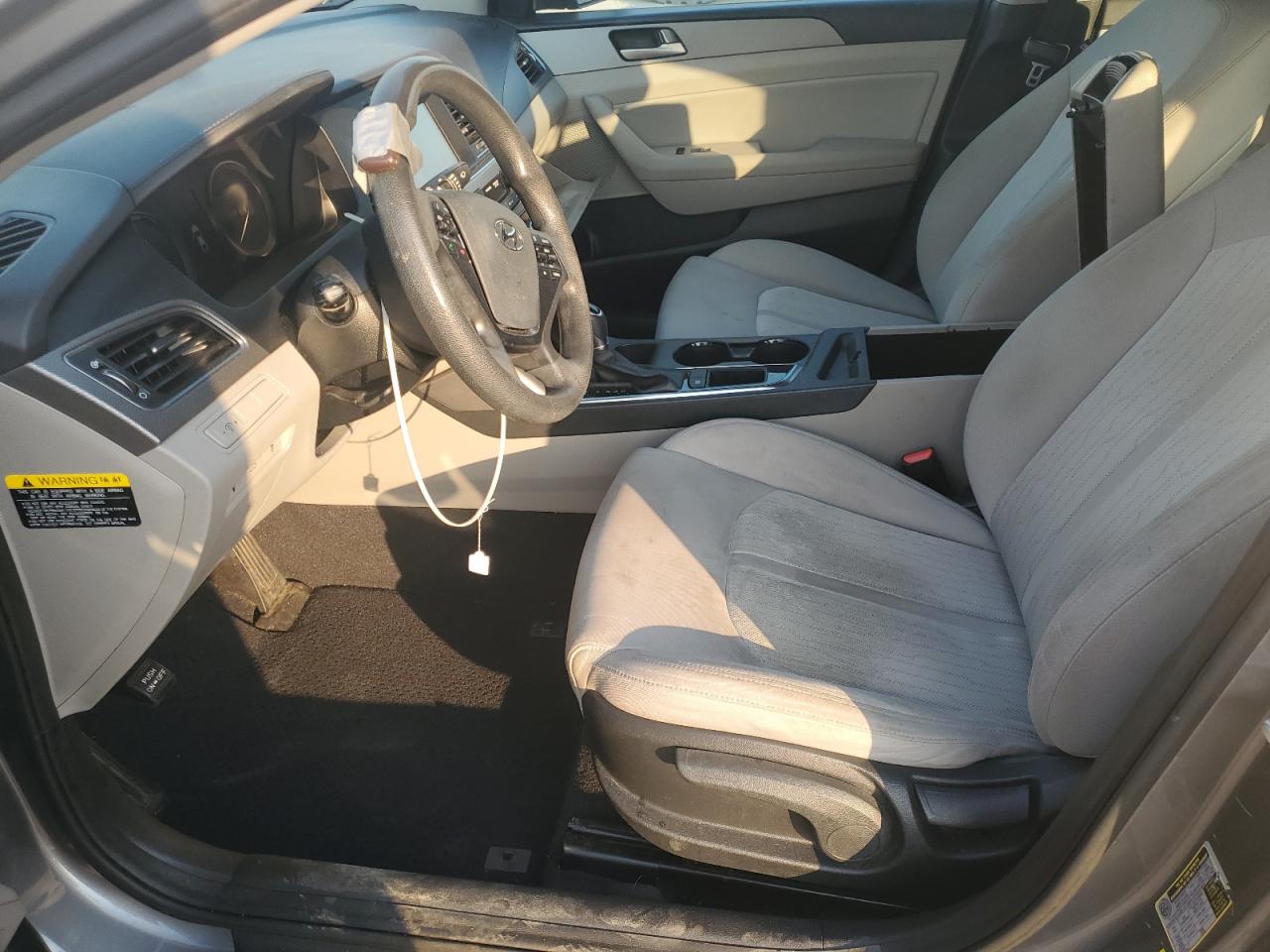 2017 Hyundai Sonata Hybrid VIN: KMHE24L36HA062582 Lot: 81249235