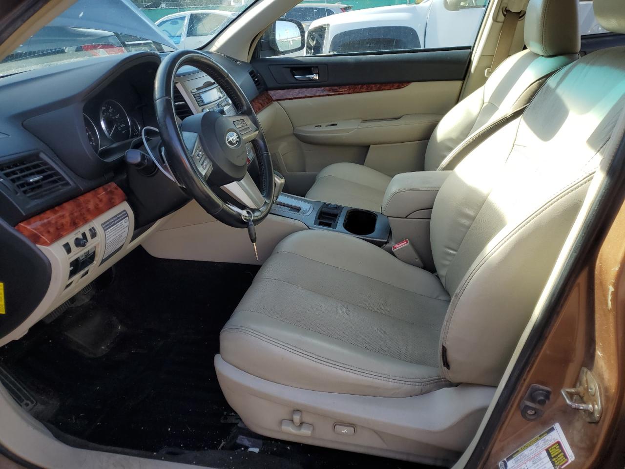 2011 Subaru Outback 2.5I Limited VIN: 4S4BRBKC9B3409189 Lot: 71641105