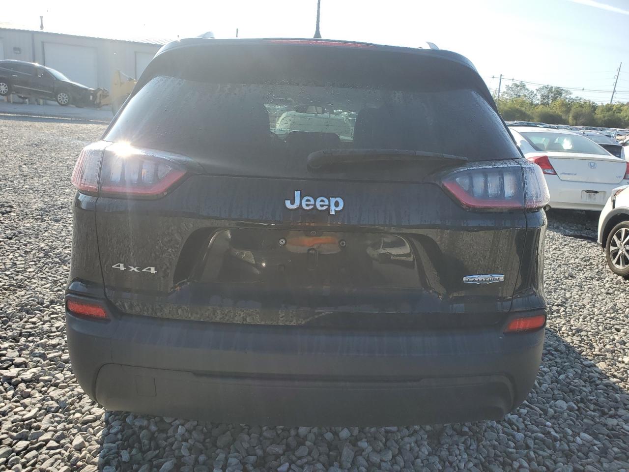 2019 Jeep Cherokee Latitude Plus VIN: 1C4PJMLB5KD195220 Lot: 71966205