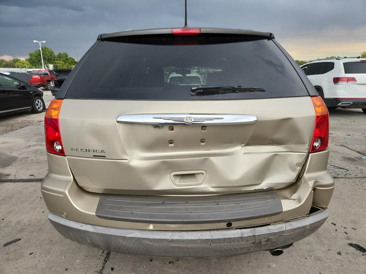 2008 Chrysler Pacifica Touring VIN: 2A8GM68X18R605145 Lot: 81165445