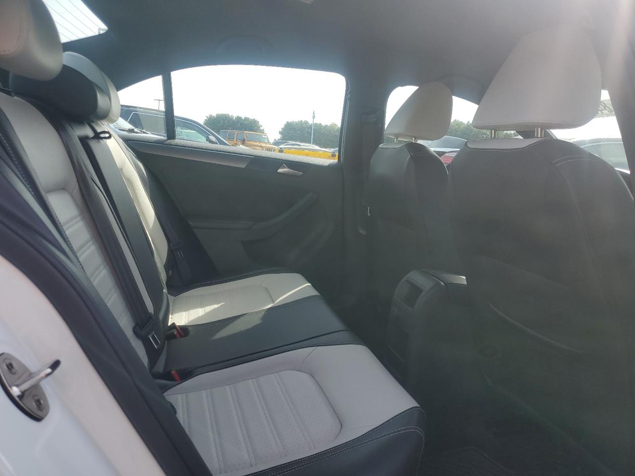 2017 Volkswagen Jetta Sport VIN: 3VWD17AJ9HM388074 Lot: 84552605