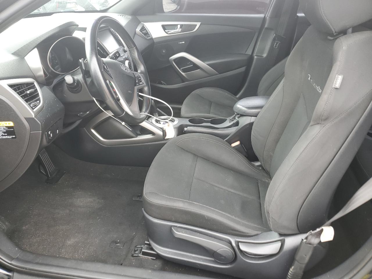 2017 Hyundai Veloster VIN: KMHTC6AD2HU319716 Lot: 82057405