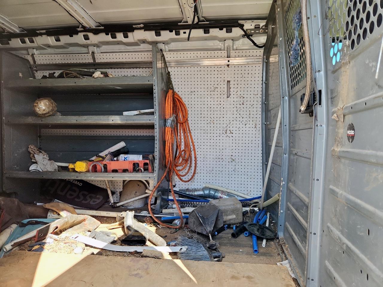 2015 Chevrolet Express G2500 VIN: 1GCWGGCF2F1260031 Lot: 81705795