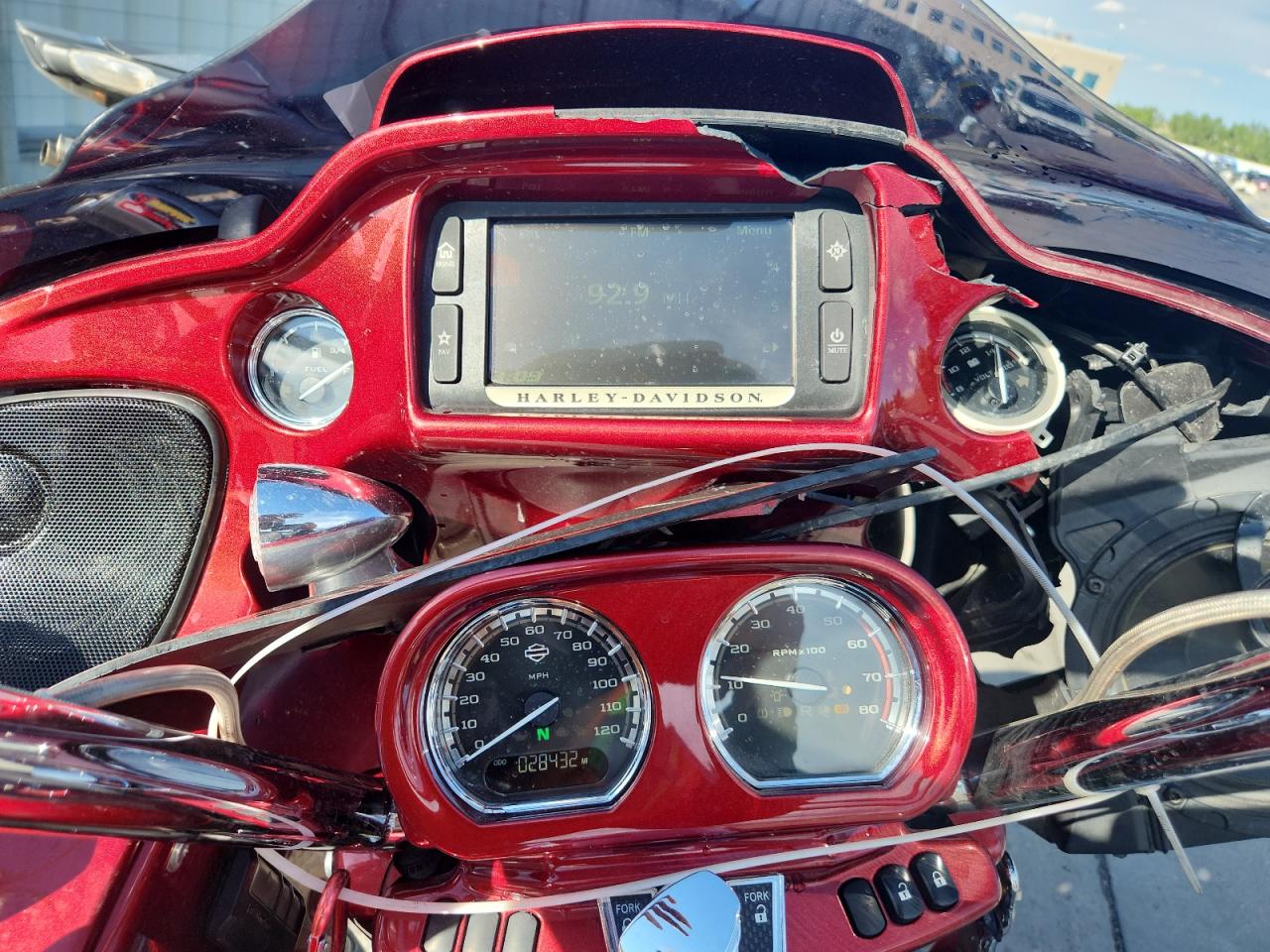 2016 Harley-Davidson Fltruse Cvo Road Glide VIN: 1HD1TAN18GB956682 Lot: 80749835