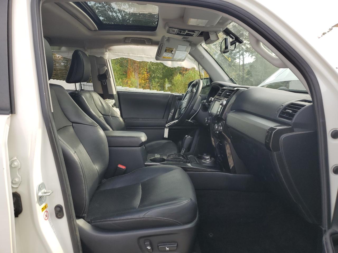 2019 Toyota 4Runner Sr5/Sr5 Premium VIN: JTEBU5JR3K5614548 Lot: 84271675