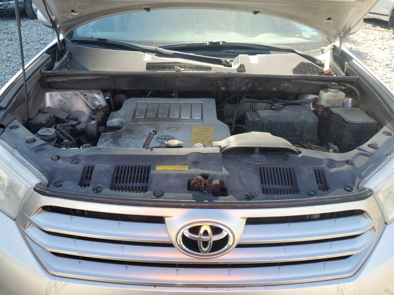 2012 Toyota Highlander Base VIN: 5TDBK3EH8CS112582 Lot: 71675705