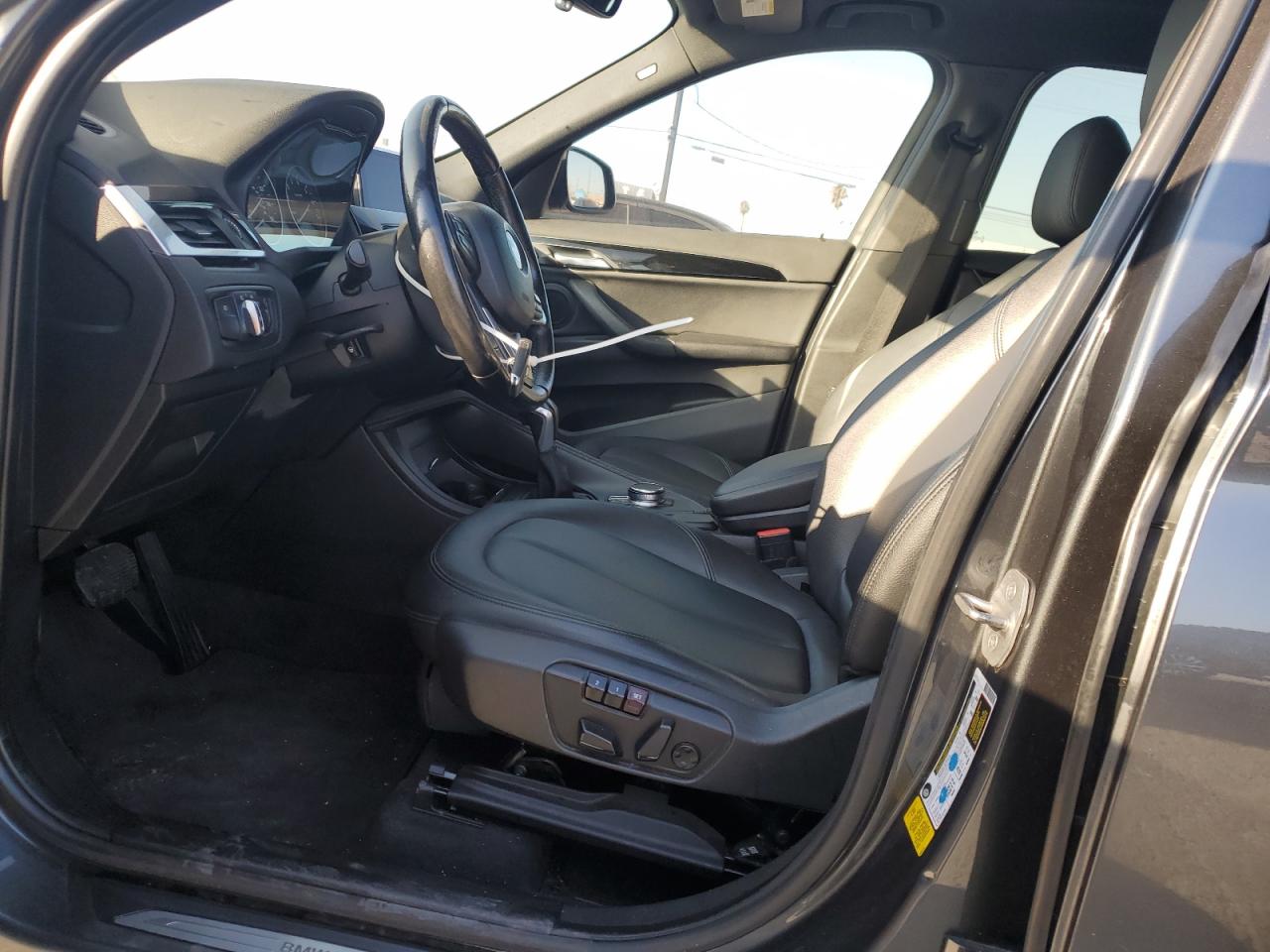 2017 BMW X1 Sdrive28I VIN: WBXHU7C31HP924684 Lot: 80860365