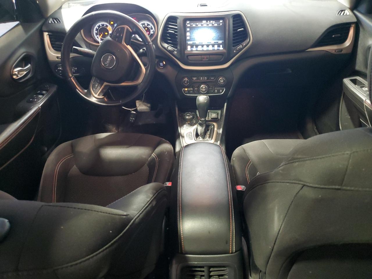 2016 Jeep Cherokee Latitude VIN: 1C4PJMCS2GW321223 Lot: 80162555