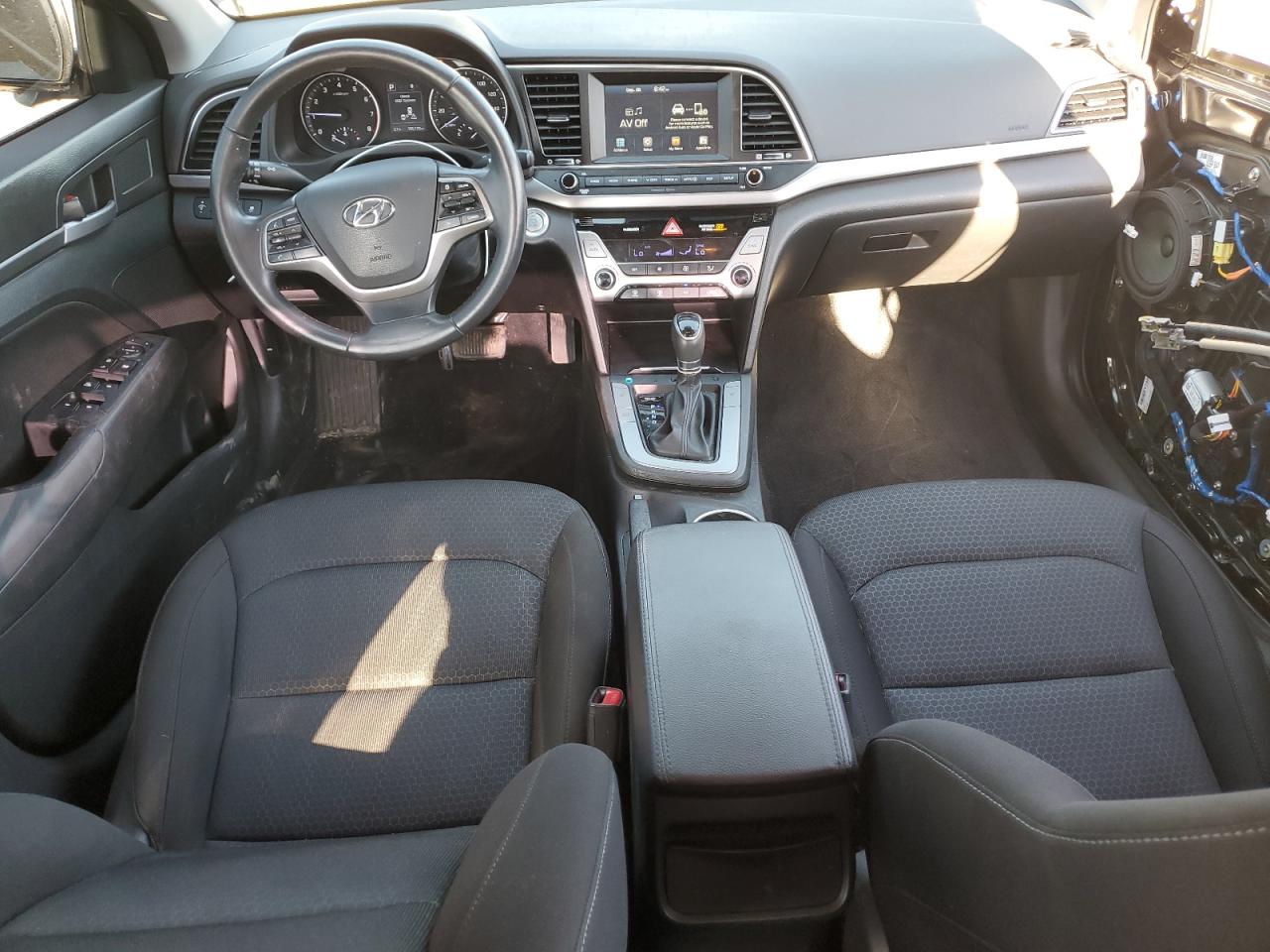2017 Hyundai Elantra Se VIN: KMHD84LF5HU247063 Lot: 81621615