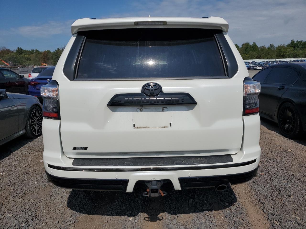 2020 Toyota 4Runner Sr5/Sr5 Premium VIN: JTEBU5JR1L5810747 Lot: 80292565