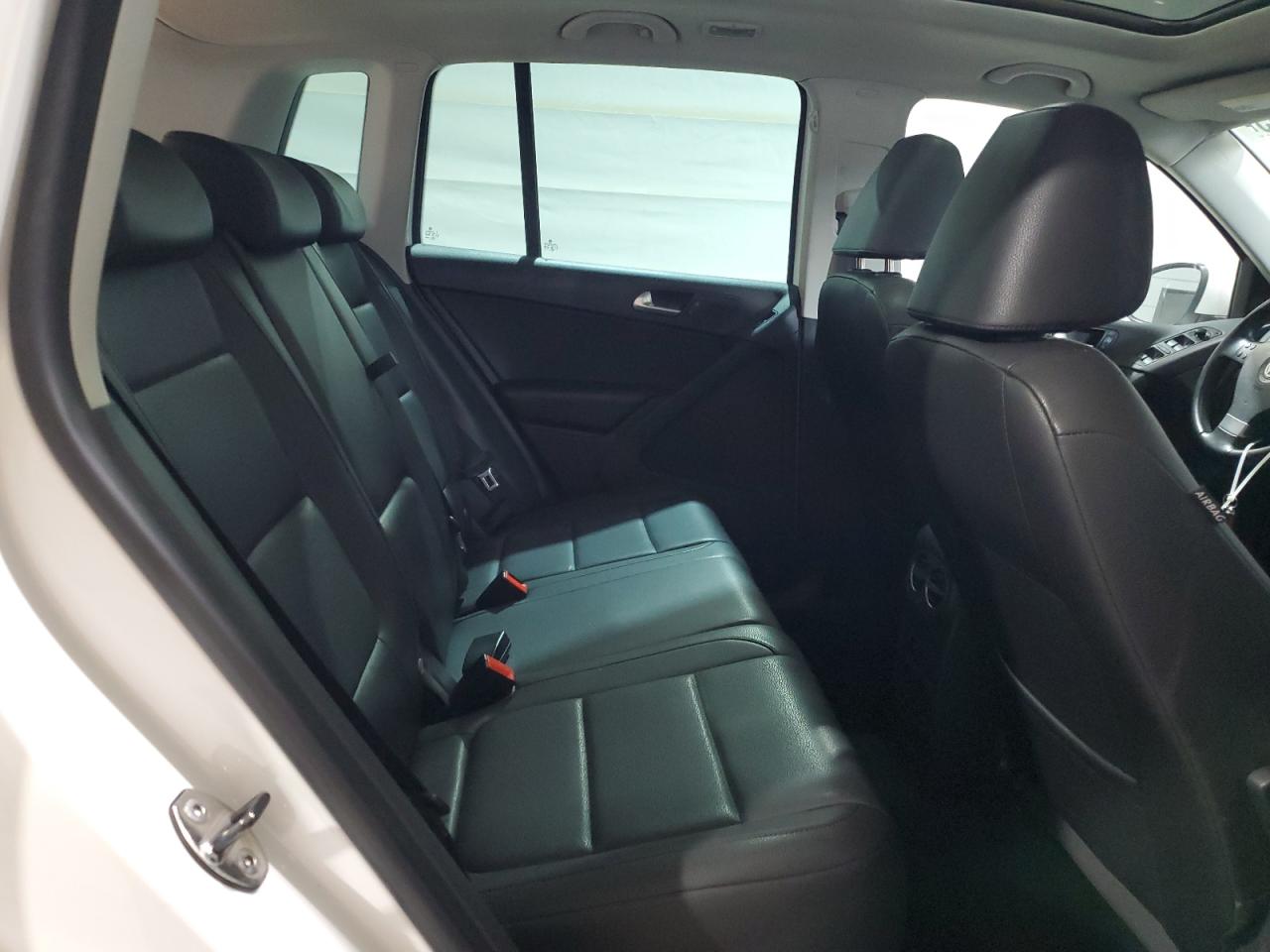 2010 Volkswagen Tiguan Se VIN: WVGBV7AX1AW531670 Lot: 83760295