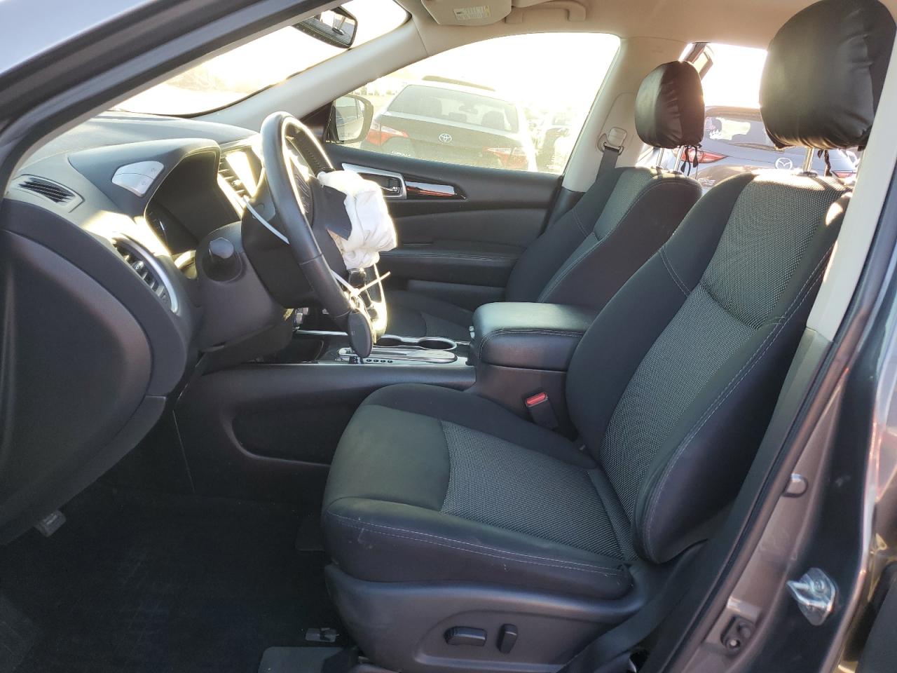 2019 Nissan Pathfinder S VIN: 5N1DR2MN5KC601250 Lot: 84003855