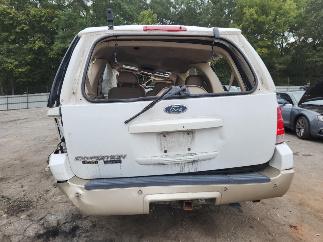 2004 Ford Expedition Eddie Bauer VIN: 1FMFU17L74LA54321 Lot: 84786285