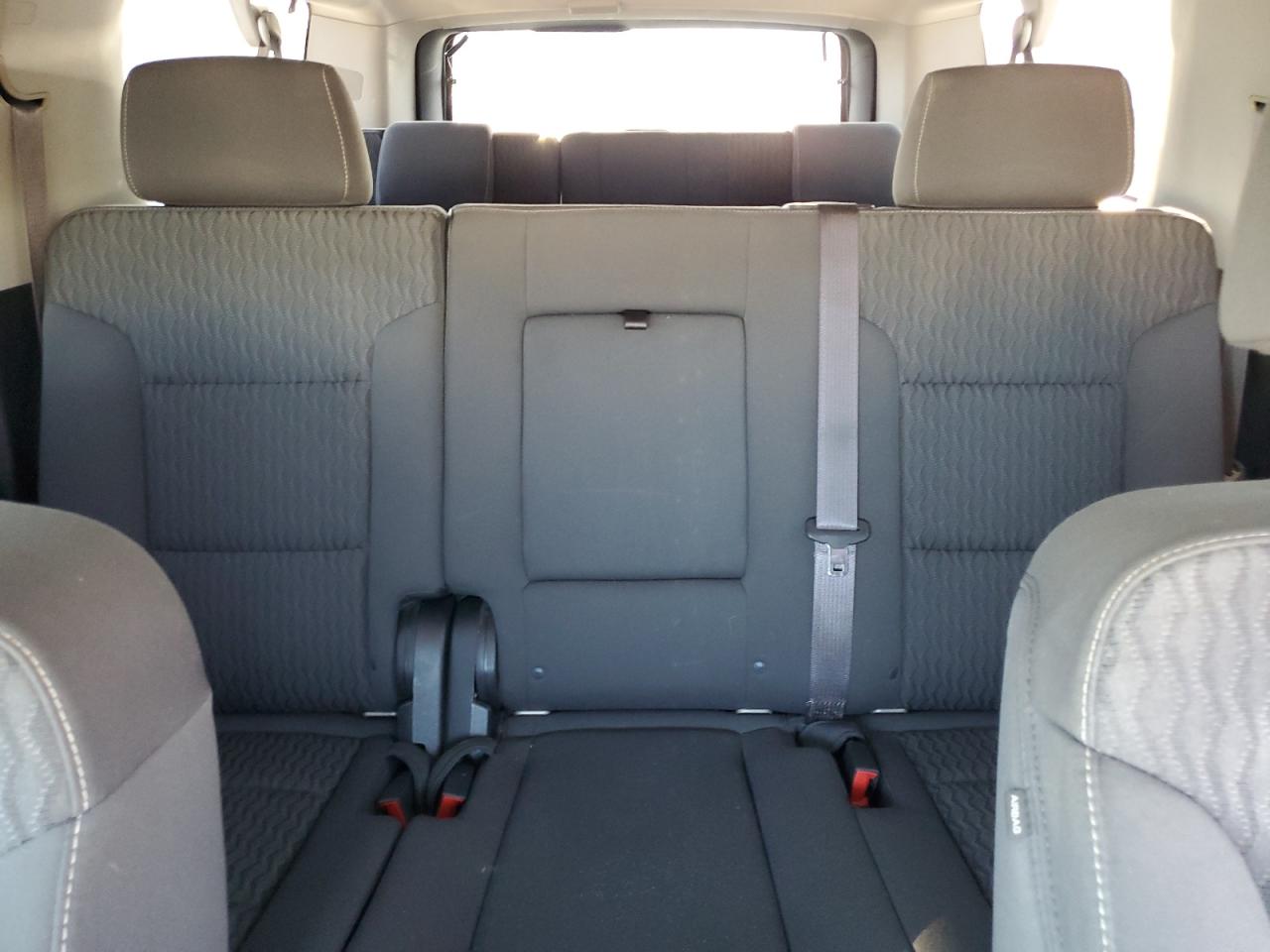 2017 Chevrolet Suburban C1500 Ls VIN: 1GNSCGKC1HR255321 Lot: 67538405