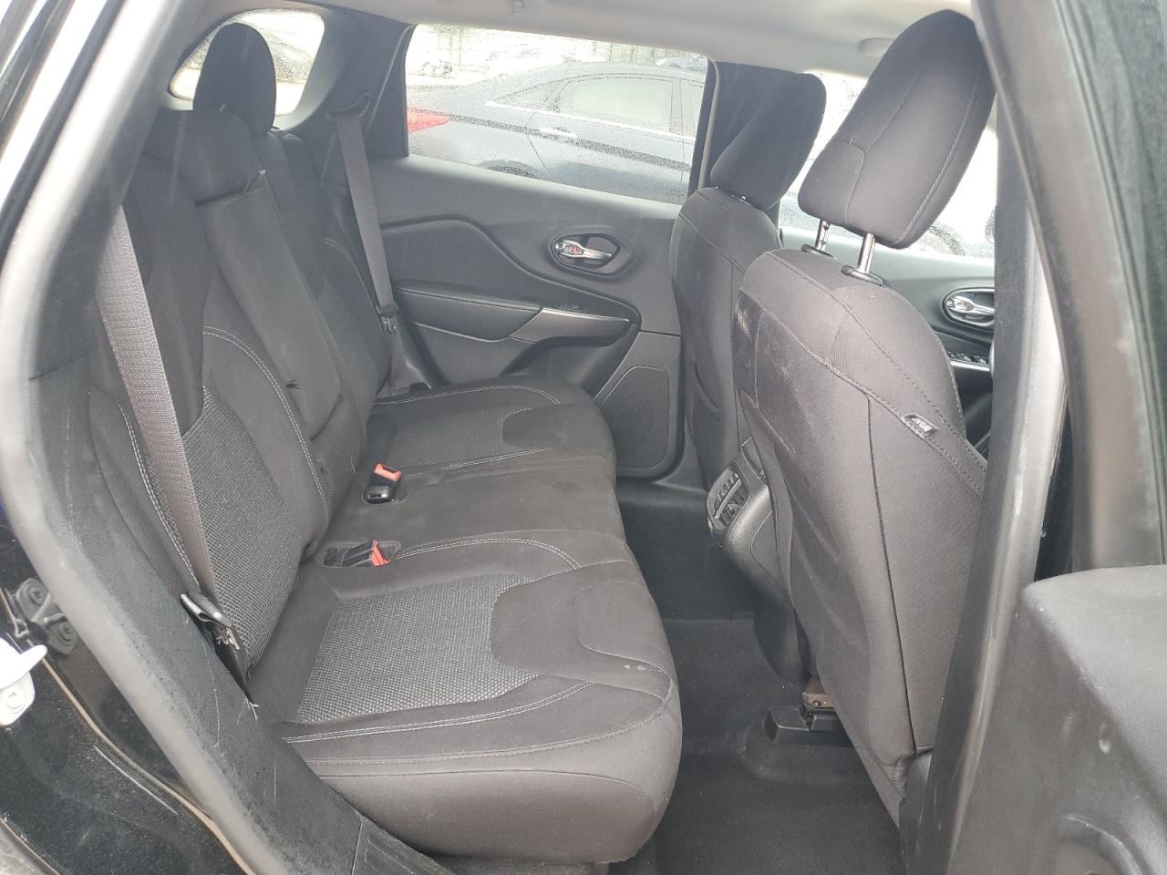 2019 Jeep Cherokee Latitude VIN: 1C4PJLCB5KD485015 Lot: 80158145