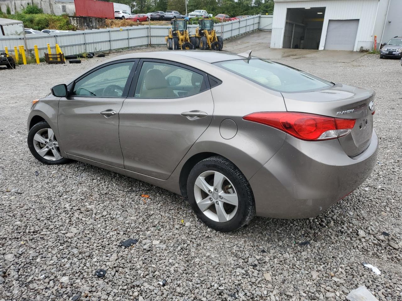 2013 Hyundai Elantra Gls beige  gas 5NPDH4AE0DH206097 photo #3