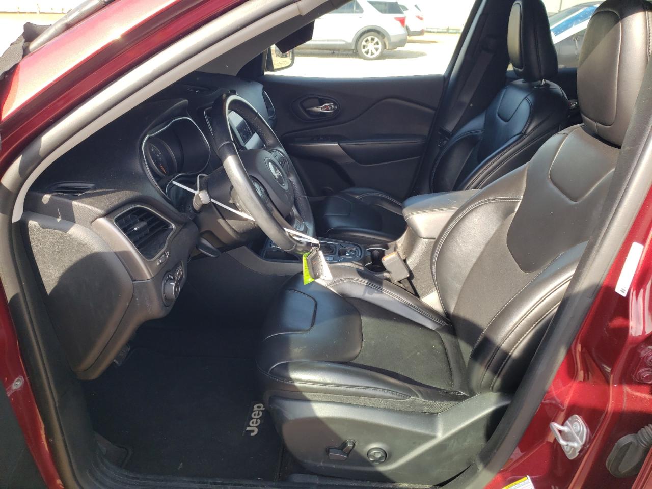 2019 Jeep Cherokee Latitude Plus VIN: 1C4PJLLB4KD178550 Lot: 83844415