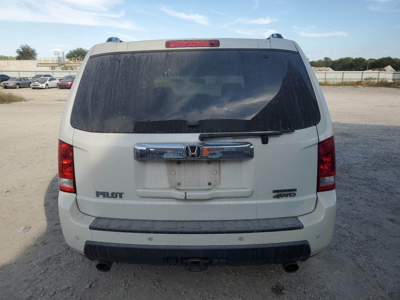 2011 Honda Pilot Touring VIN: 5FNYF4H92BB038040 Lot: 84549175