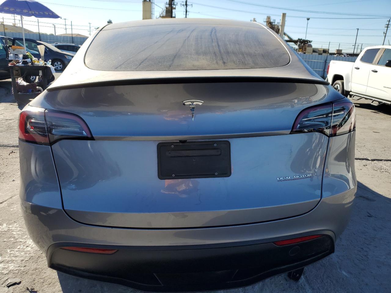 2024 Tesla Model Y VIN: 7SAYGDEF6RA308209 Lot: 71851535