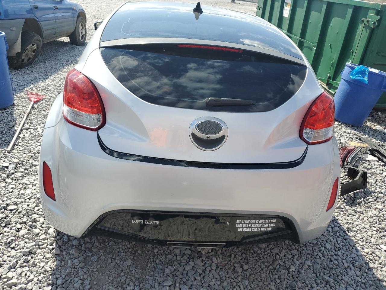 2017 Hyundai Veloster VIN: KMHTC6AD0HU322355 Lot: 84377585