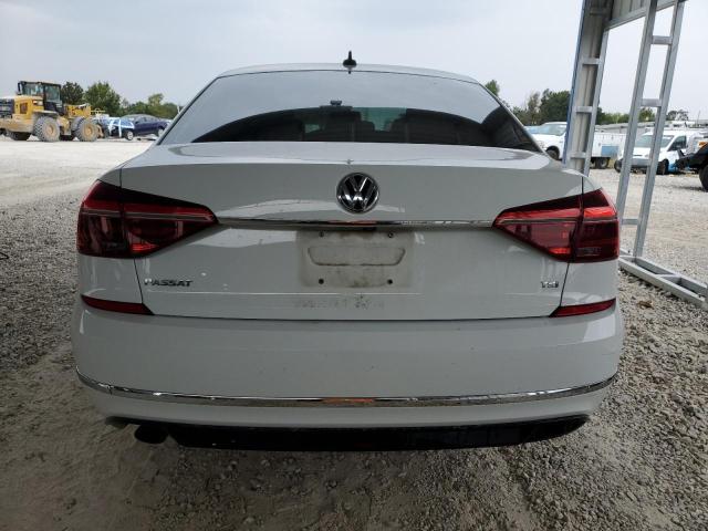  VOLKSWAGEN PASSAT 2017 Белы
